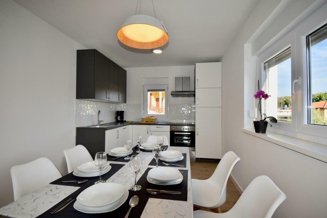 Apartments Mira Пула Экстерьер фото